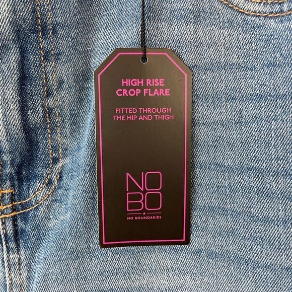 NWT No Boundaries High Rise Cropped Flare Jeans Size 17 - Picture 4 of 6
